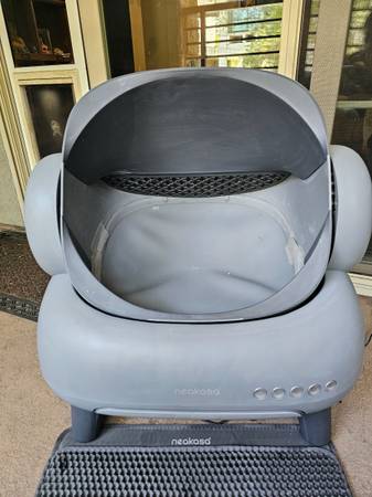 Multiple cat and dog items for sale! (East Village)63955992641410124