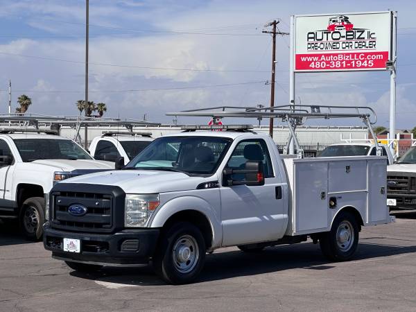 2015 FORD F350 Utility Work Truck w/ LADDER RACK 81k miles 1