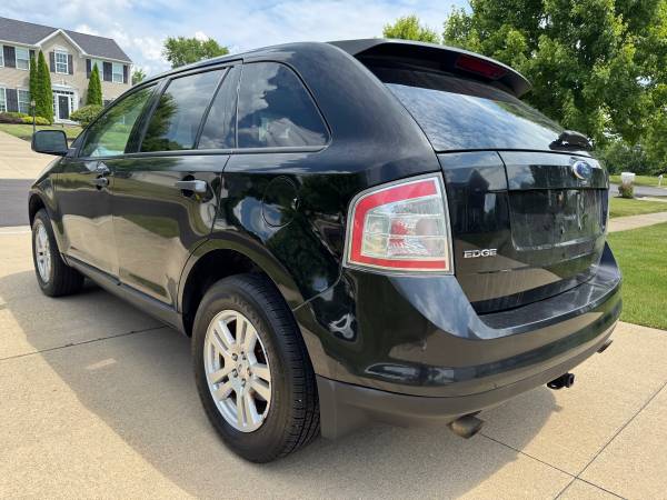 2007 Ford Edge SE AWD - Limpio - Sin óxido - Neumáticos nuevos - 121,000 millas - $4,800 (Akron)63436056210051123