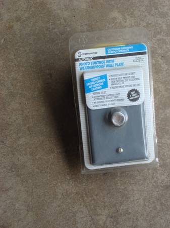 NEW INTERMATIC LIGHTING  PHOTO SENSOR 1