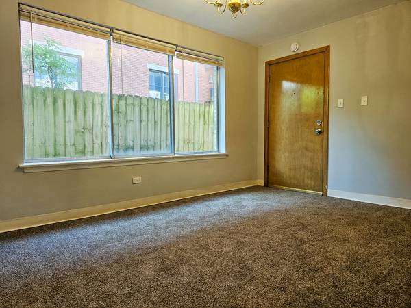 $1,475 / 1br - 700ft2 - Oak Park Ground floor w/FREE HEAT + PARKING! DW AC storage laundry (1111 N Harlem #1C)63771219699587124