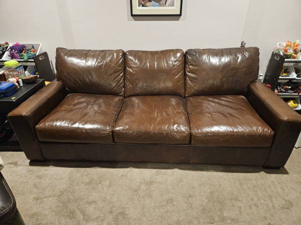 Oversize Brown Leather Queen Size Sleeper 1