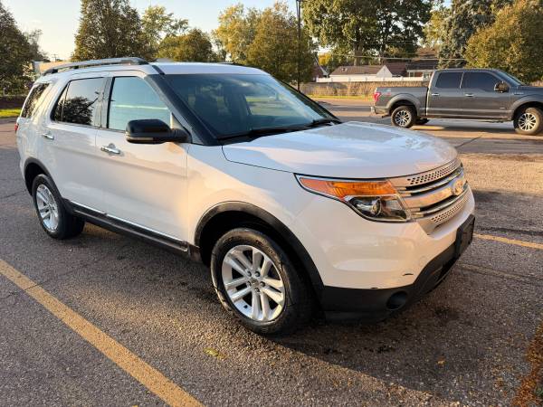 2012 Ford explorer 1