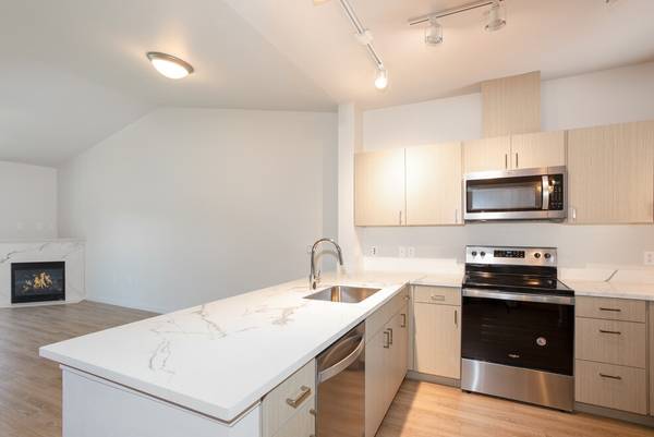 $2,124 / 2br - 1102ft2 - Freshly Upgraded 2BR/2BA – Modern, Roomy, and Spacious! #N102 (Wilsonville)63672530017409121