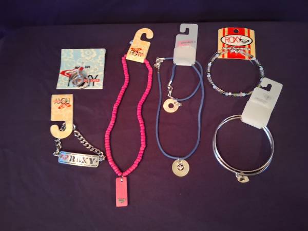 $5 jewelery!! 1