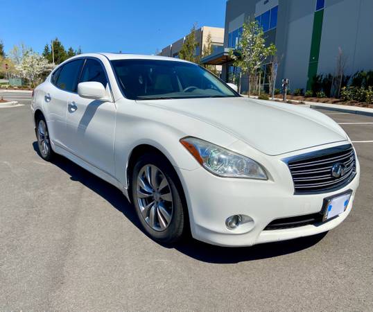 2011 Infiniti M56 - $6,550 (Snoqualmie)63470762655363122