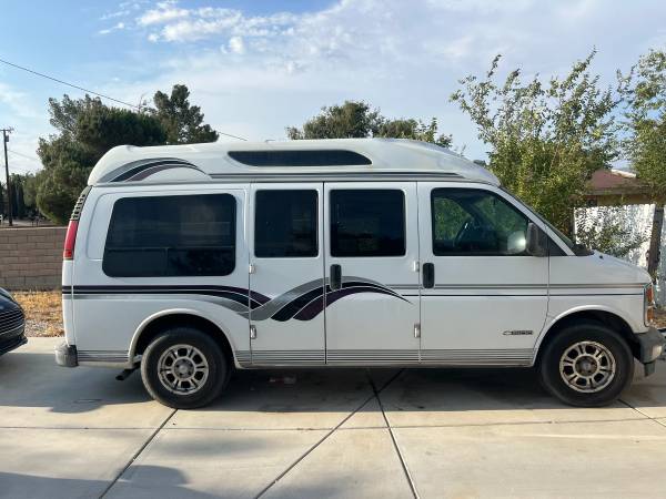 Chevy High-Top Conversion Van – Custom Interior 1