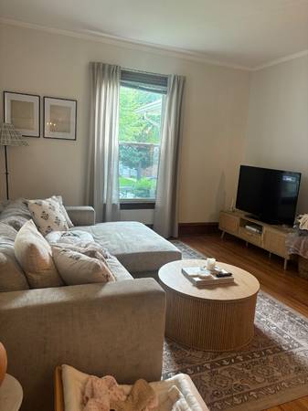 $1900.00 / 2br - 1100ft2 - Charming Updated Duplex in North East63797856908673124