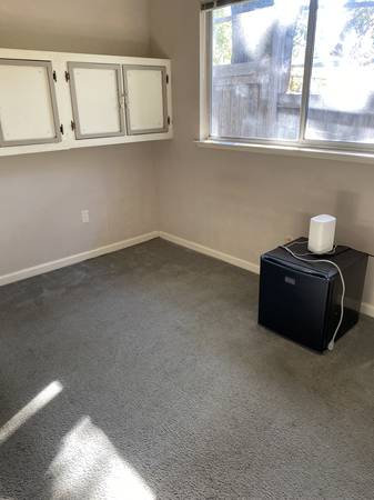 Room for rent 1