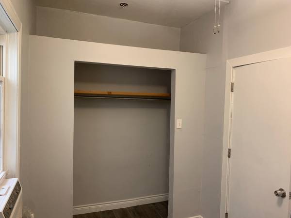 $1,200 / 2br - Apartment For Rent (McKinley Park)63844192067203121