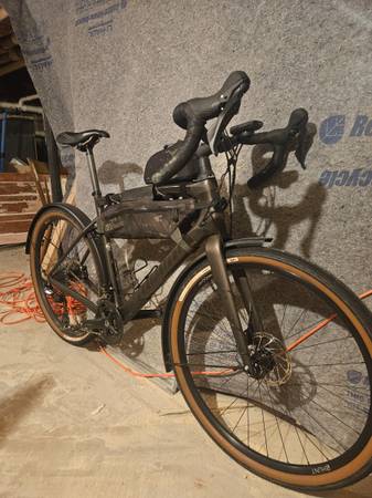 2025 Diverge sport Carbon- bikepacking build 1