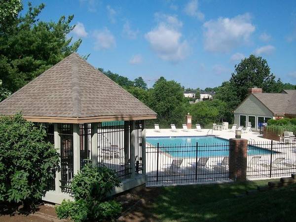 $1,380 / 2br - 1000ft2 - New Frost-free Refrigerators, Free Wi Fi in Clubhouse Lounge64022451043843120