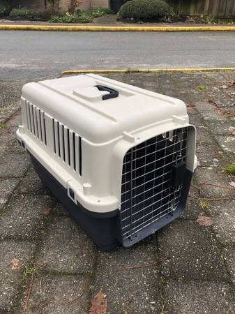 DOG CRATE, Hard Plastic Shell, Small Dog Size 1