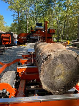 PORTABLE SAWMILL TURN YOUR LOGS INTO LUMBER 1
