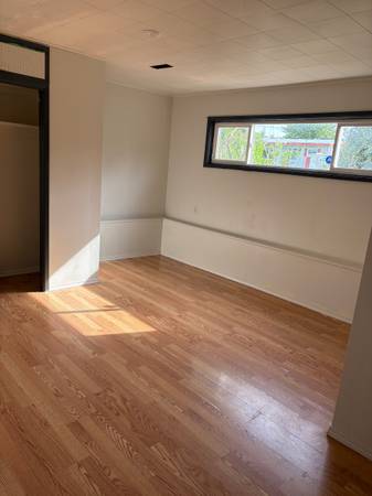 $580 Private Ground-Floor Bedroom for Rent (housing) 1