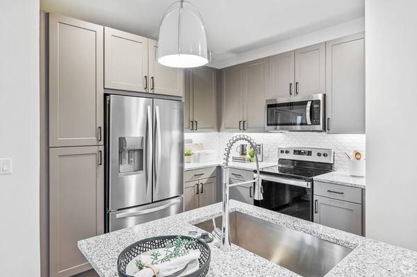 $2,685 / 2br - 1445ft2 - New Construction! So many floorplans available - An absolute Must See! (Grand Prairie, Mansfield, Midlothian)63796327276419122