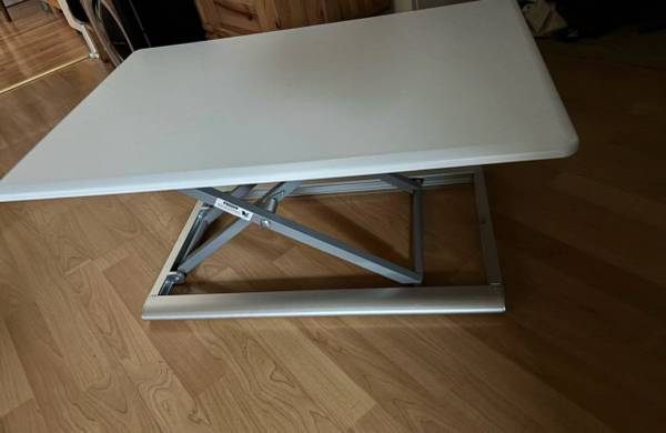 Sit stand desk topper 1