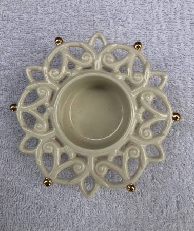 Dainty Lenox Snow Lights Votive Porcelain Tealight Candle Holder - $5 (San Diego-Ocean Beach)63471472865665121