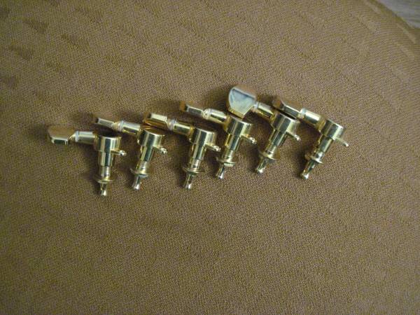 6 inline Gold Lefty Tuners 1