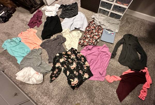 Women’s Medium Clothing Tops Lot - 17 pieces new or like new 1