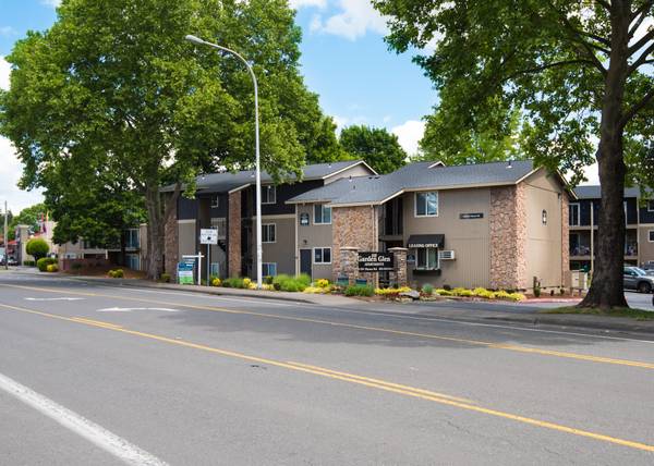 $1,335 / 2br - 776ft2 - Live Like you Want! That's Our Anthem! $500 Off First Month!63831465759745120