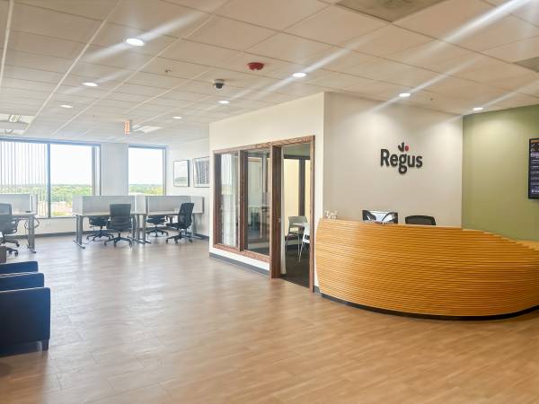 $595 / 67ft2 - Private Office Space - Internet, Furniture and Utilities all included (Jefferson Park, Chicago)64201217511810121
