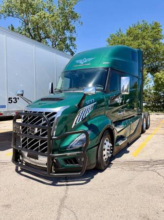 CDL-A TEAM DRIVERS - $2,700 - $3,250+ EACH | 6,000+ MILES 1