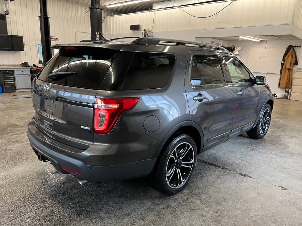 ** 2015 FORD EXPLORER SPORT AWD 4DR SUV ** - $12.995 (CAMBRIDGE)63481637285505123