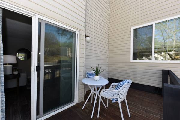 $1,419 / 2br - 721ft2 - TWO BED WITH HOOKUPS (Johnson City)63862288494465123