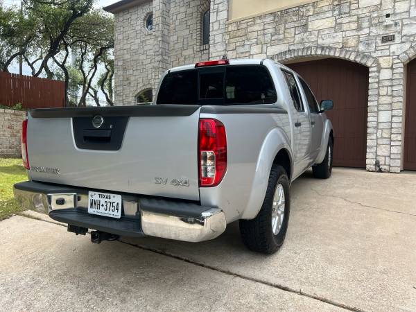 2015 Nissan Frontier SV 4WD - $9,999 (Austin)63439319459459122