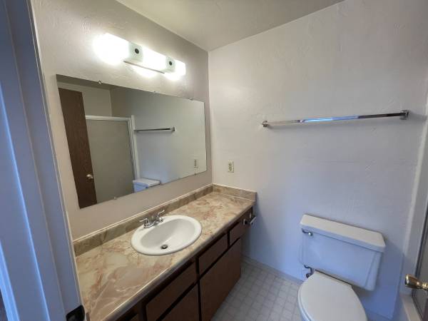 $1,195 / 1br - 480ft2 - Loft Style 1 - Bedroom Unit W/ Ductless AC/Heater System!63977274048002124