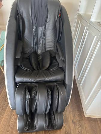 Massage Chair 1