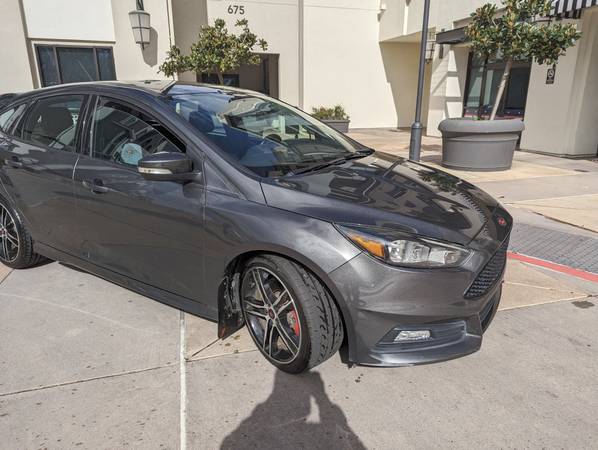 2016 Ford Focus ST Clean Title 63k Miles - $14,000 (sunnyvale)63469888858113120