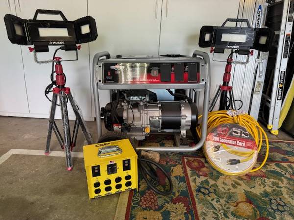 Generator: Briggs & Stratton S5500 portable gas 1