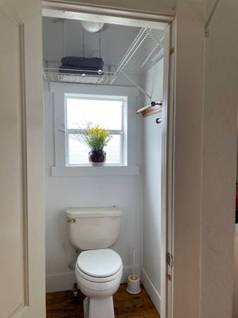 $800 / 2br - Cabin in the country (Greenville, SC)63783812094721123