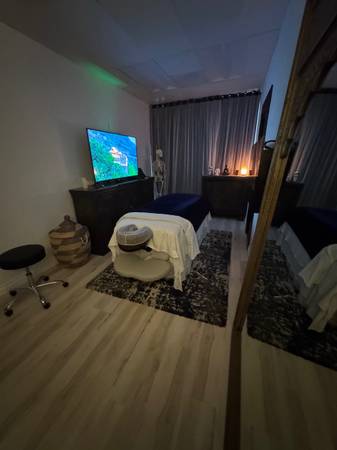 $550 / 400ft2 - Hermosa habitación para masajes/tratamientos en alquiler (San Diego)63933117523715120