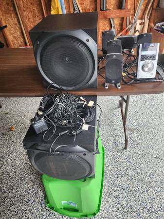 LogicTech Suround Sound System Z-5500 1