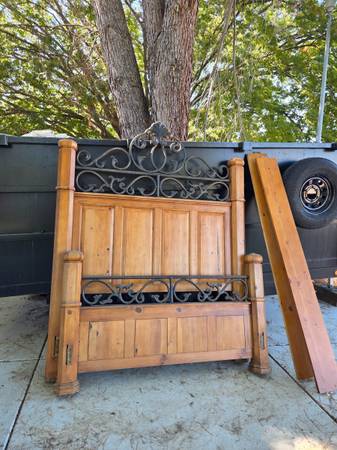 Queen size bed frame 1