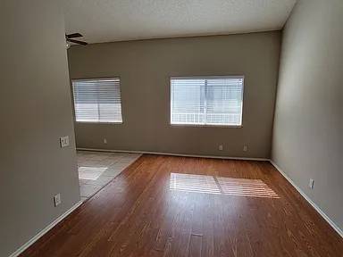 $710 / 2br - Very Spacious 2bed near - BEACH, RESTAURANTS, SCHOOLS, SHOPPING (Long Beach, CA)63774527878657122