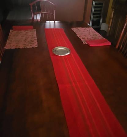 Christmas table linens, holiday decor 1