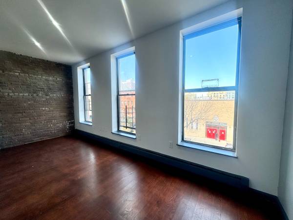 Gorgeous historical Brooklyn 2-bedroom unit 1