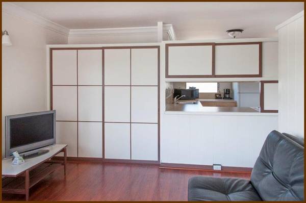$1,975 / 1br - 500ft2 - Ala Wai view (Waikiki)63939535871106121