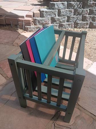 MAGAZINE / BOOK RACK 1