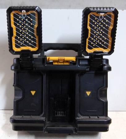 DEWALT DWST08060 TOUGHSYSTEM 2.0 Work Light 1