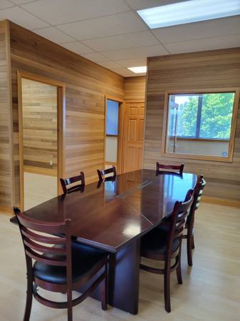 Commercial Space for Rent OFF RIVERSIDE DR. 1