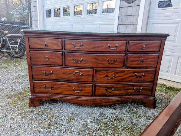 California King Bedroom Set with Large Dresser and Two Bedside Tables - $750 (Hillsborough)63470912230019121