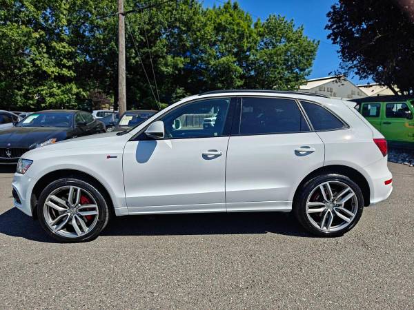 2016 Audi SQ5 Premium Plus Sport Utility 4D Model Guaranteed Credit App - $24,995 (+ 405 Motors)63617305184131123
