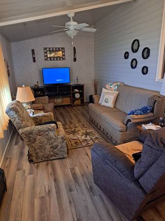 $35,000 / 2br - Very well maintained and nicely furnished 1964 two bed, one bath (Frostproof)64149647486850124