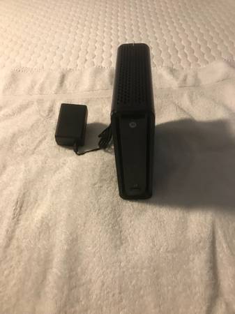 MOTOROLA CABLE MODEM WITH WIFI 1