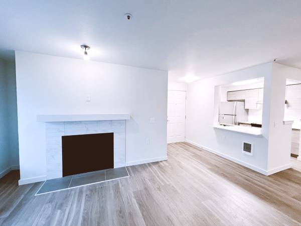 $1,899 / 2br - 921ft2 - Two Bedroom Two Bath ~ Available for Move in NOW! October Rent is FREE (Puyallup, Tacoma, Sumner, Fife, Edgewood, Milton)63862289031297120